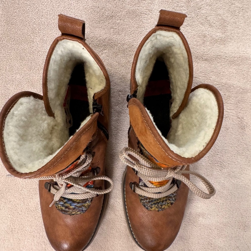 Rieker Leather Lug Sole Sweater Knit Sherpa Hiking Boots Cozy Boho EU40/US 9.5 - Picture 4 of 11
